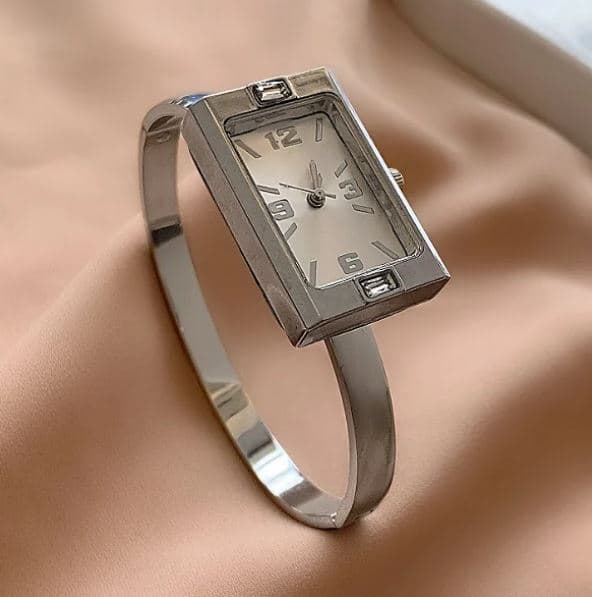 BRACELETE RELÓGIO RETANGULAR MINIMALISTA PRATEADO