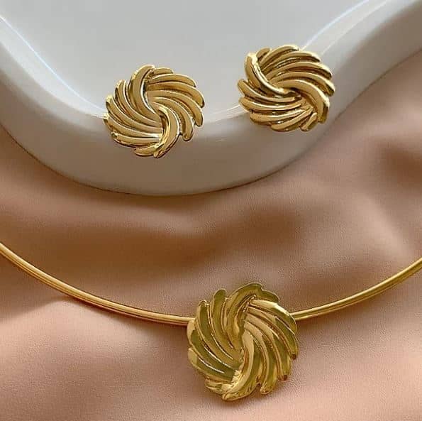 CONJUNTO DE COLAR ARO E BRINCO SPIRAL DOURADO